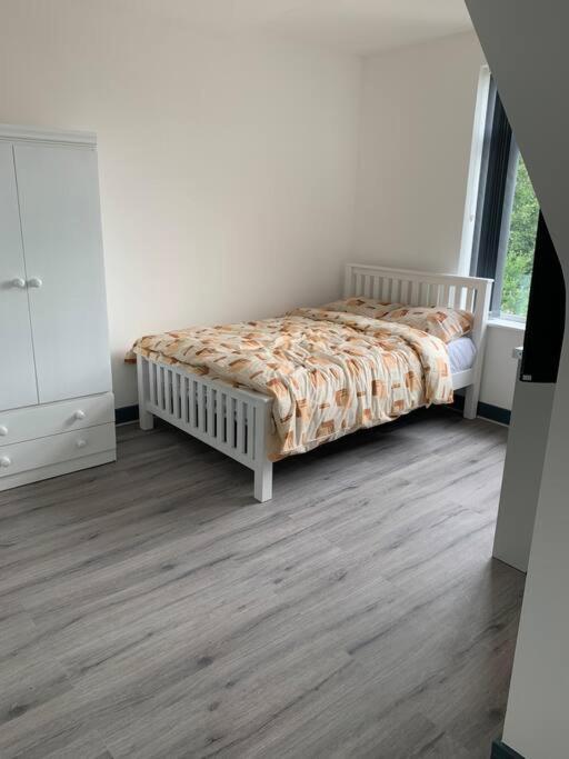 Newly Refurbished Studio, Great Location 8 Studios Nottingham Zewnętrze zdjęcie