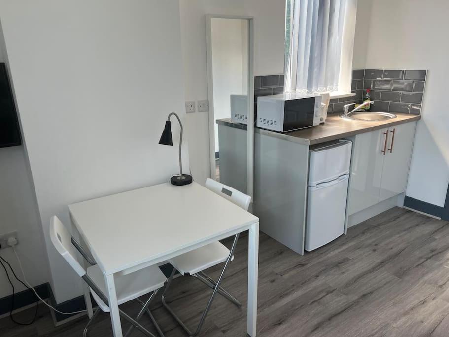 Newly Refurbished Studio, Great Location 8 Studios Nottingham Zewnętrze zdjęcie