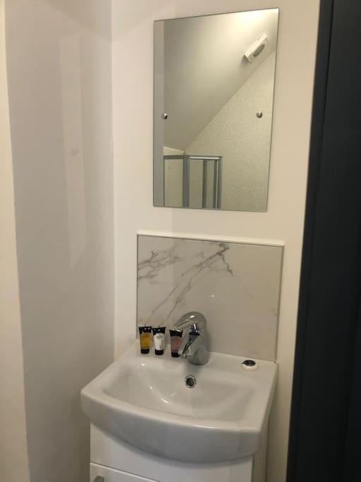 Newly Refurbished Studio, Great Location 8 Studios Nottingham Zewnętrze zdjęcie